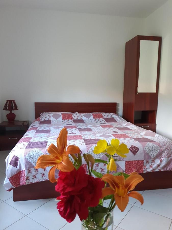 Cvjetni Apartmani Цетине Екстериор снимка