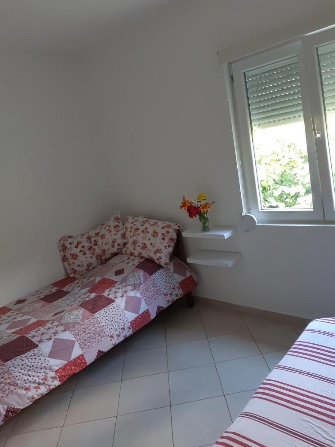 Cvjetni Apartmani Цетине Екстериор снимка