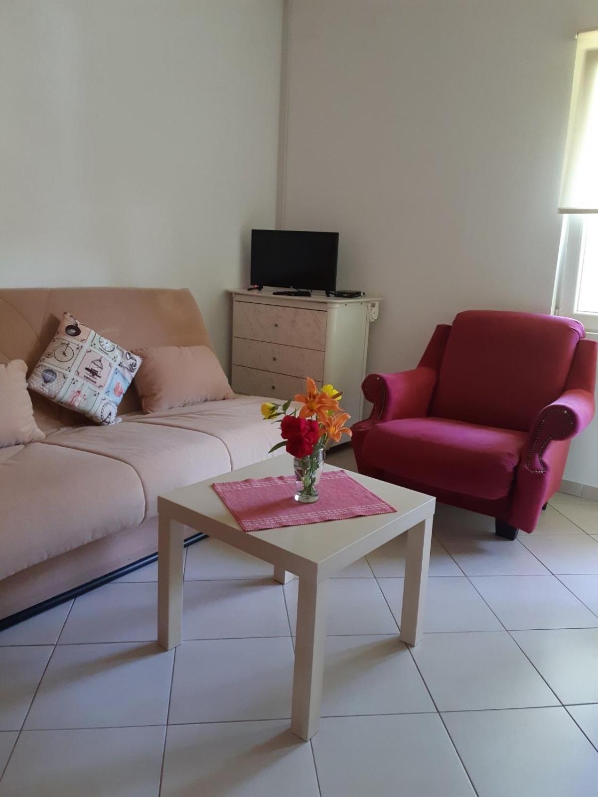 Cvjetni Apartmani Цетине Екстериор снимка